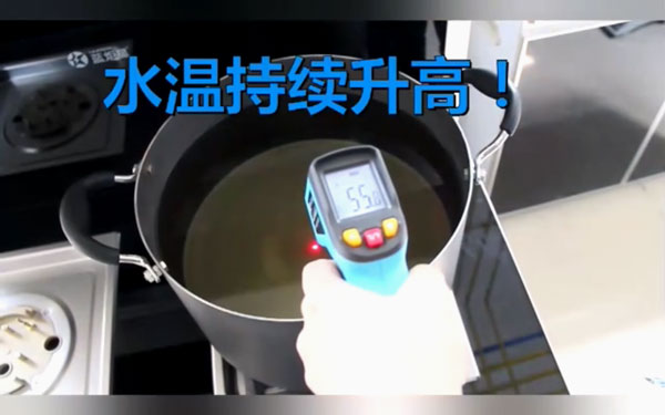 沐鸣2S5集成灶对比直火，旋火烧水快3-4分钟!