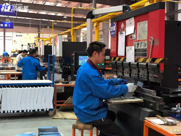 沐鸣2 | 数控折弯成型机