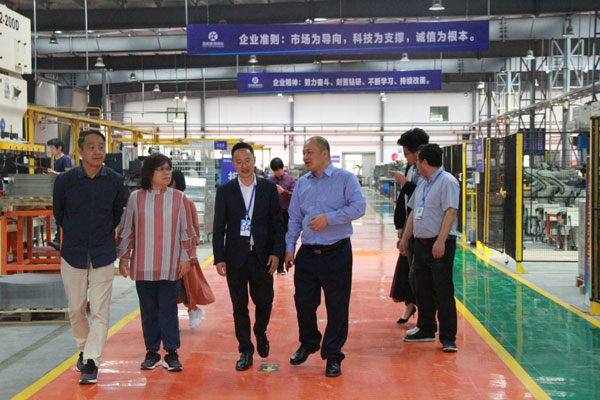 参观工厂