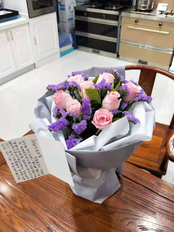 沐鸣2总经办为各个部门在岗女职工送上暖心福利