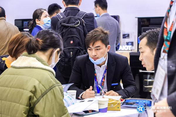 沐鸣2负责人与意向签约客户深度交流