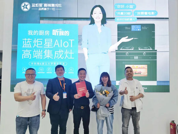 三天展期沐鸣2展馆吸引众多客户